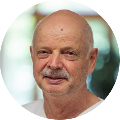 Dr. M. Strobel